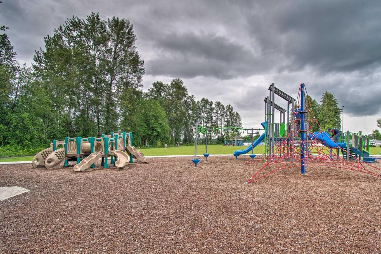 Charming Updated Retreat Walk To Lake Stevens! المظهر الخارجي الصورة