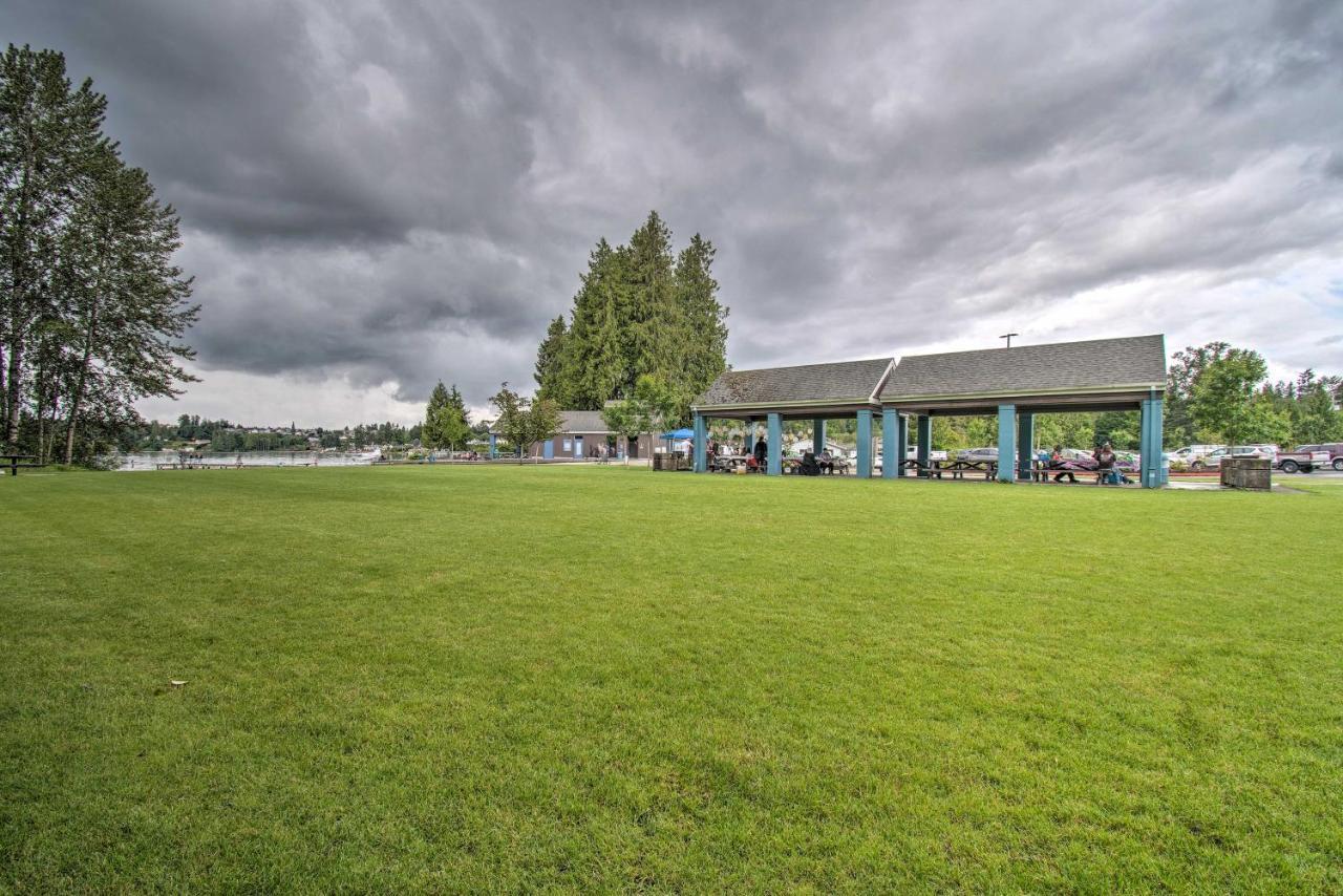 Charming Updated Retreat Walk To Lake Stevens! المظهر الخارجي الصورة
