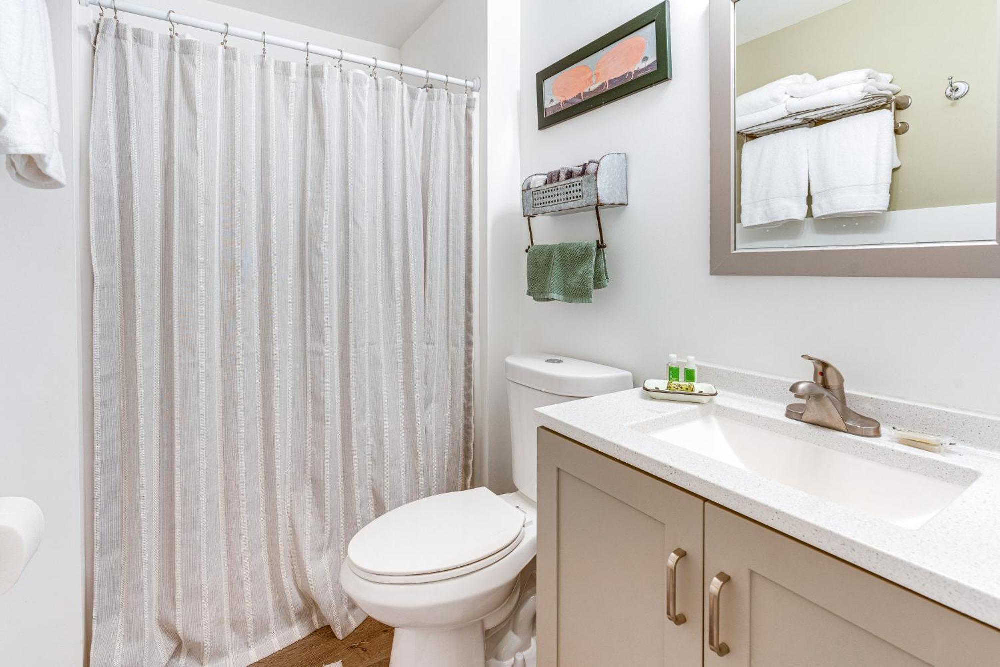 Charming Updated Retreat Walk To Lake Stevens! المظهر الخارجي الصورة