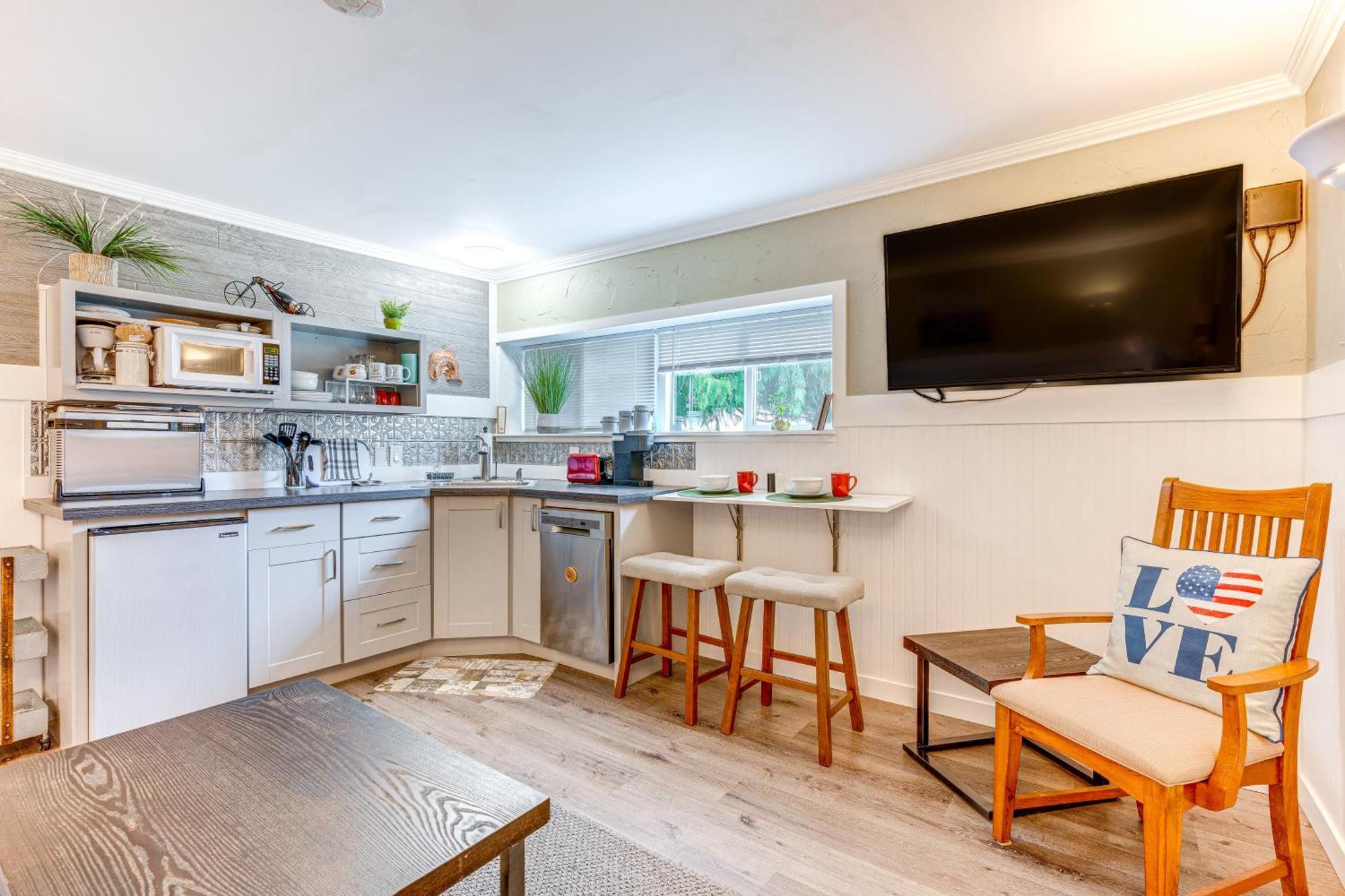 Charming Updated Retreat Walk To Lake Stevens! المظهر الخارجي الصورة