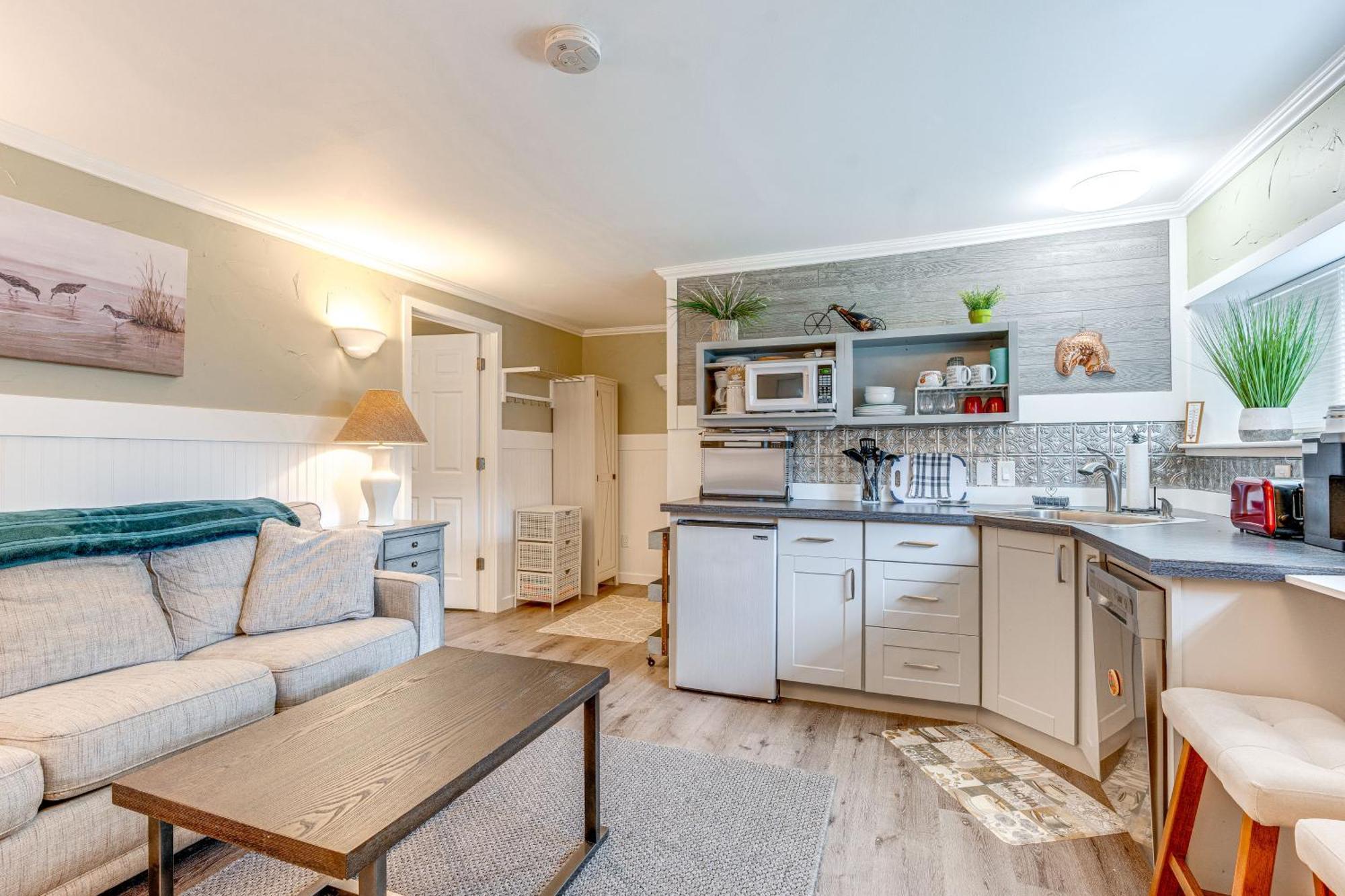 Charming Updated Retreat Walk To Lake Stevens! المظهر الخارجي الصورة