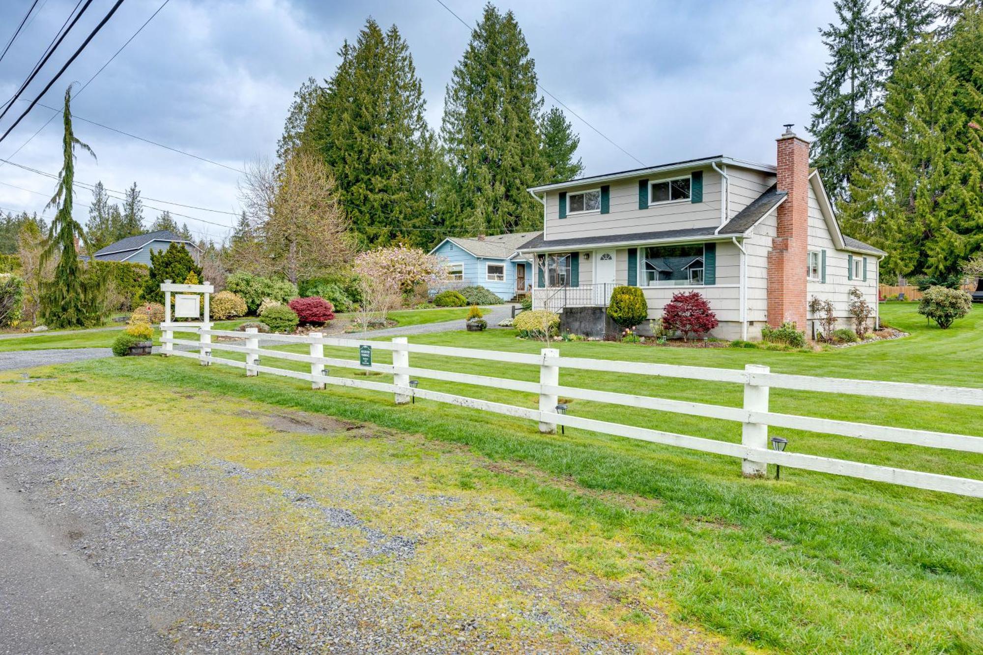 Charming Updated Retreat Walk To Lake Stevens! المظهر الخارجي الصورة